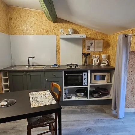 4 Fains-Les-Sources